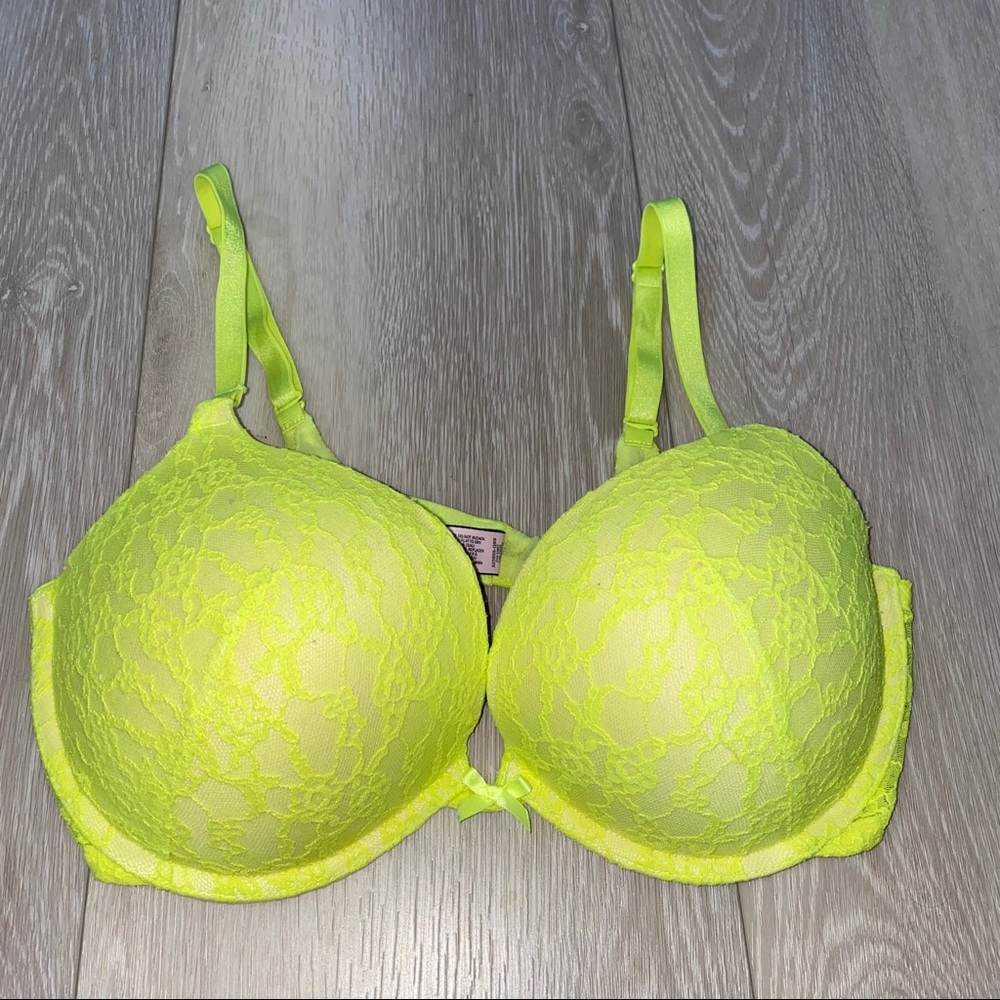 Victoria’s Secret bra